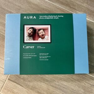 Aura Carver WiFi Digital Picture Frame NWT